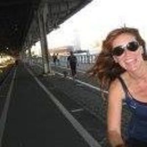 Meet your Posher, Elizabeth